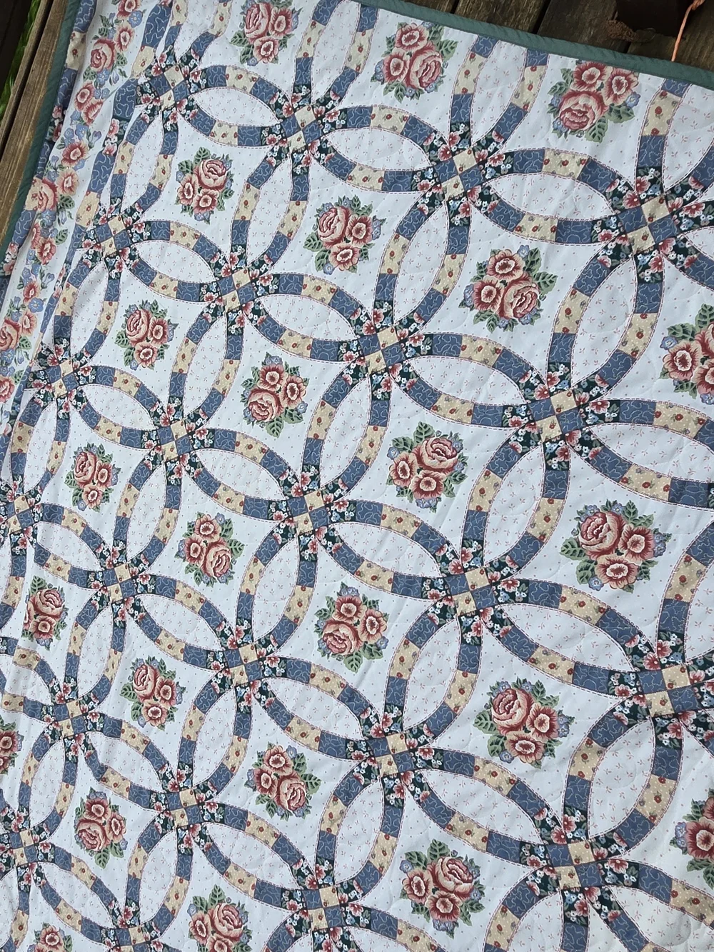 Vintage Springs Classic Floral Double Wedding Ring Manufactured Quilt Blue Pink
